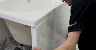 Установка экрана под ванну - цена за работу от 4135 руб. в Березниках